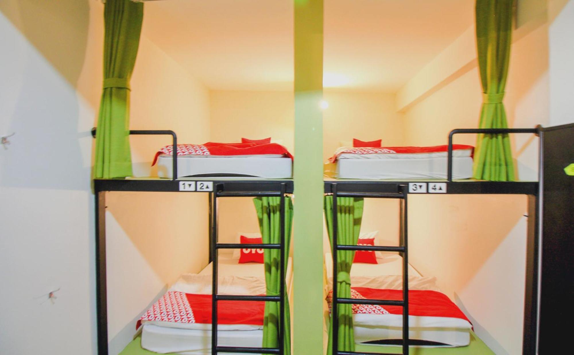 Super Oyo 426 All Day Hostel At Sukhmvit Bangkok Exterior photo