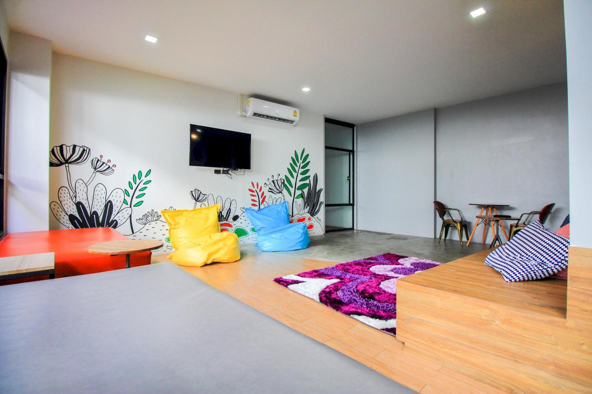 Super Oyo 426 All Day Hostel At Sukhmvit Bangkok Exterior photo
