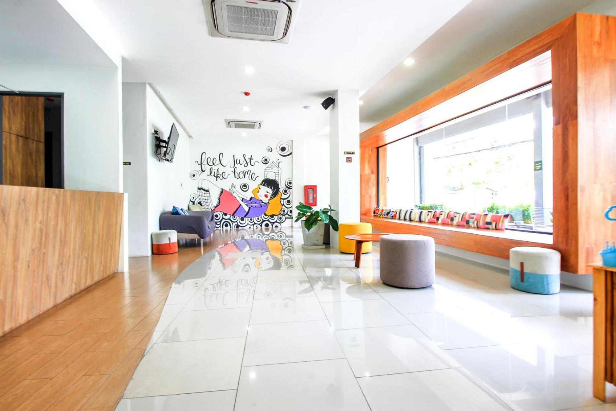 Super Oyo 426 All Day Hostel At Sukhmvit Bangkok Exterior photo